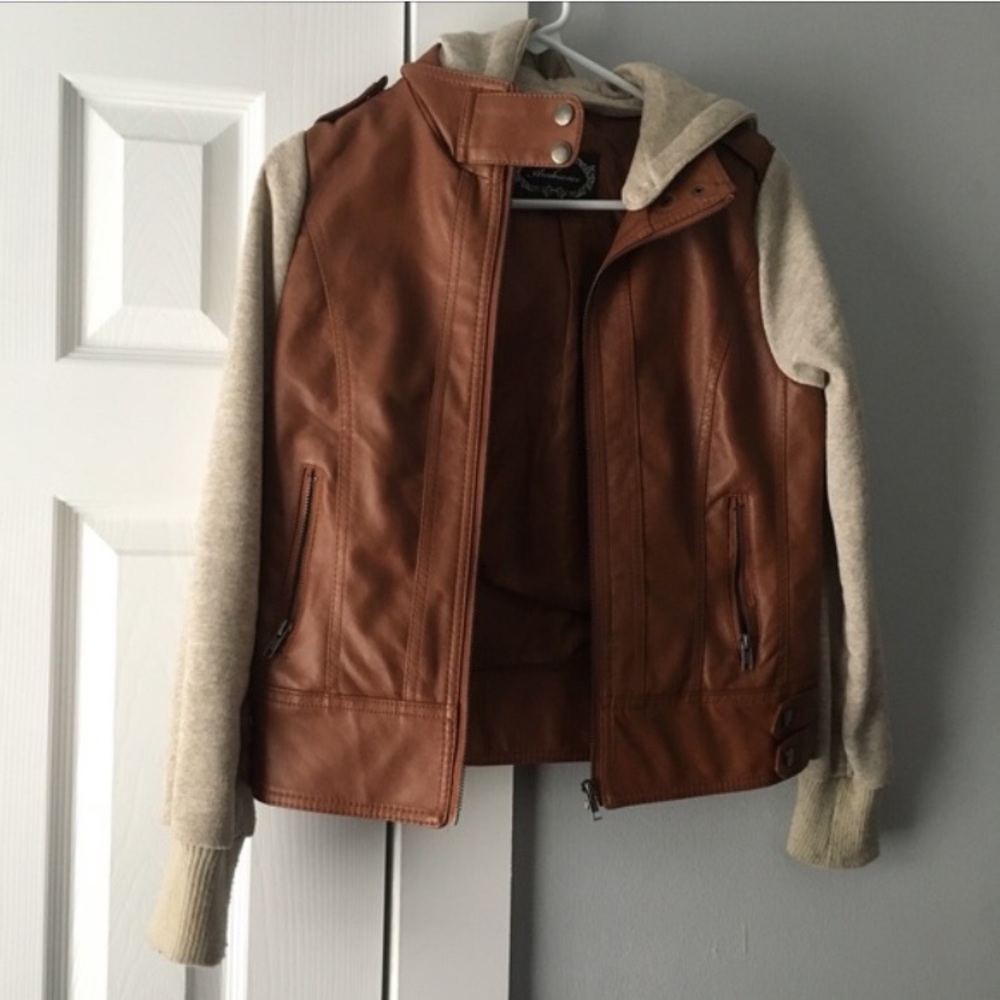 Ambiance faux leather and cloth jacket!